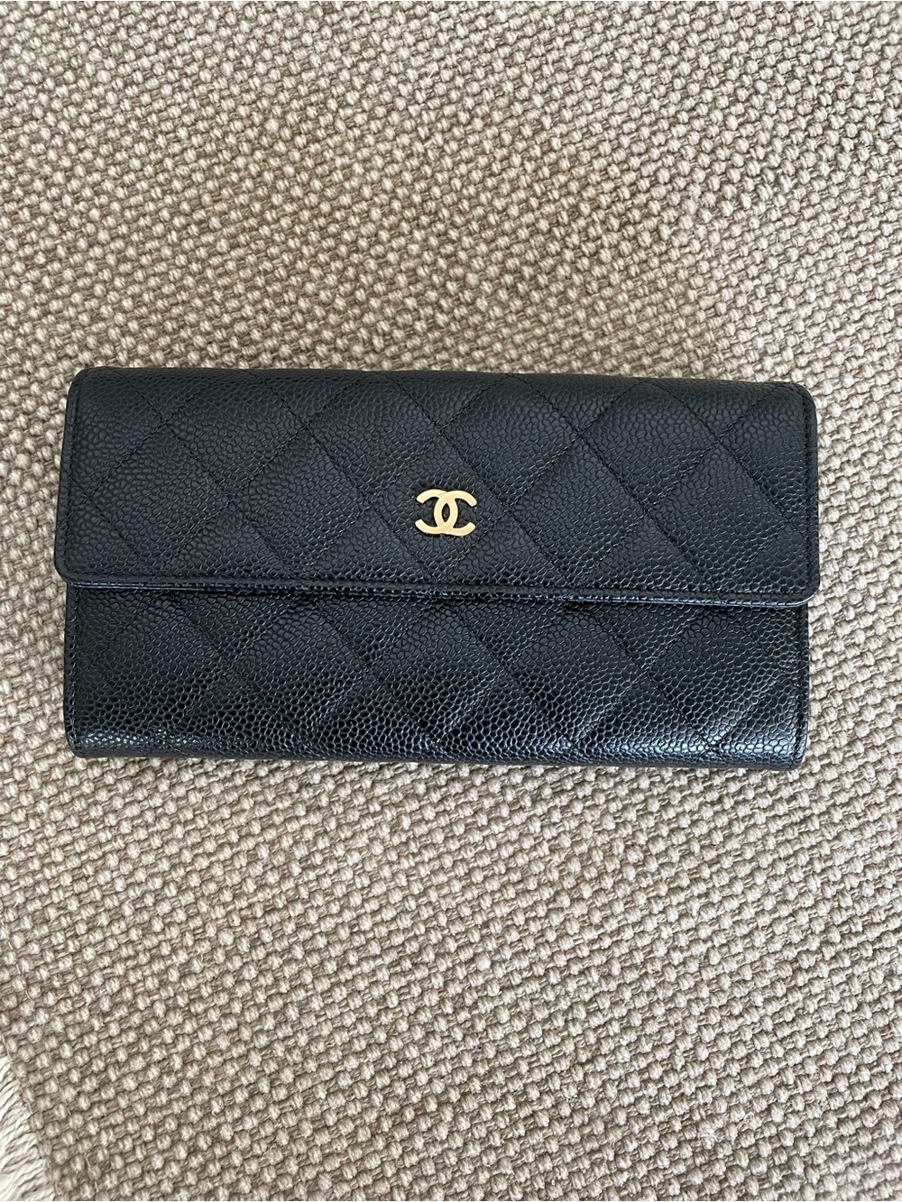 CHANEL Black Quilted Caviar Leather Wallet with Gold CC NEVER USED - Picture 1 of 12
